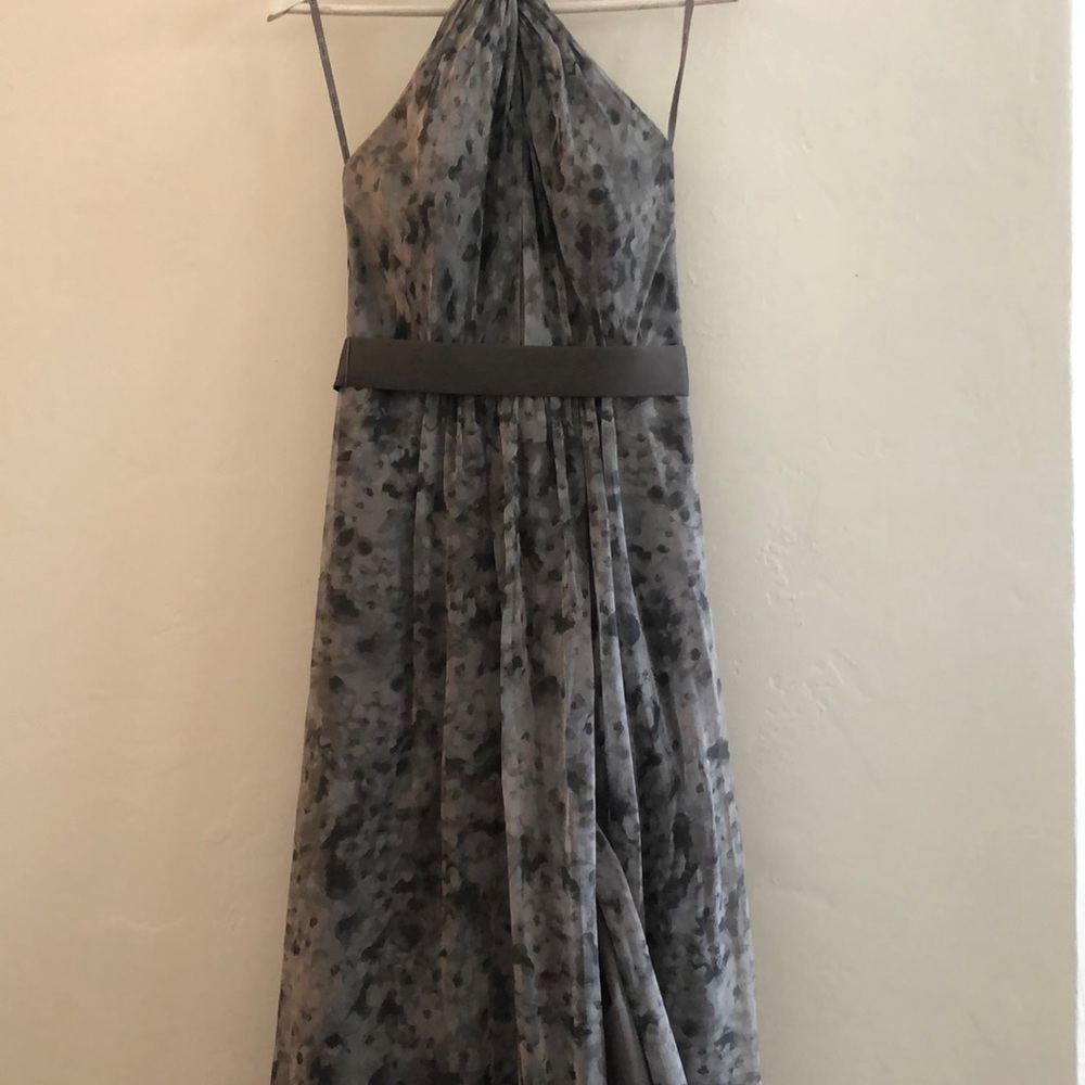 Vera Wang White | Grey Floral Maxi Dress | Size 2